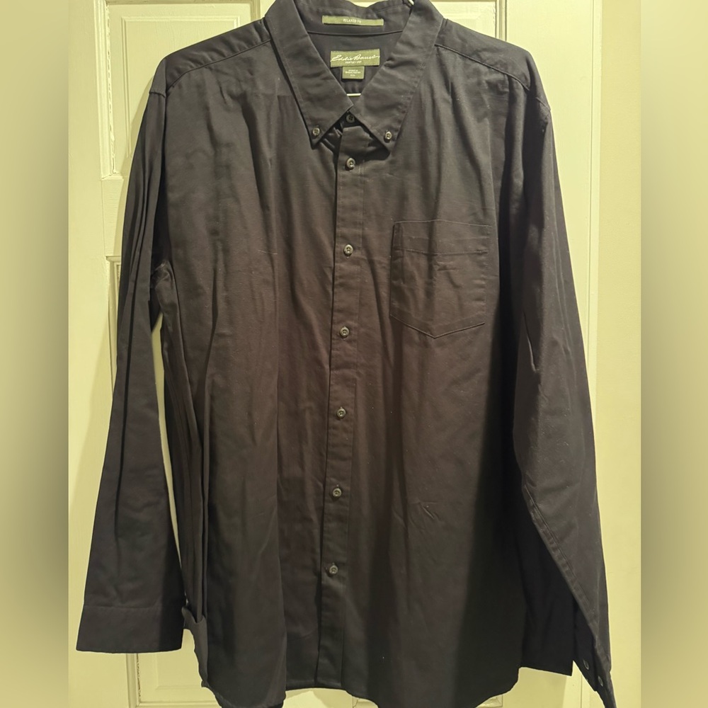 Eddie Bauer Men's Black Button-Down Shirt